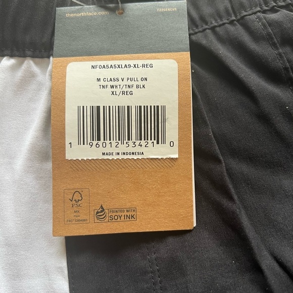 NWT North Face Men’s Class V Pull On Shorts Black And White Size Large Short 6” - Picture 6 of 7